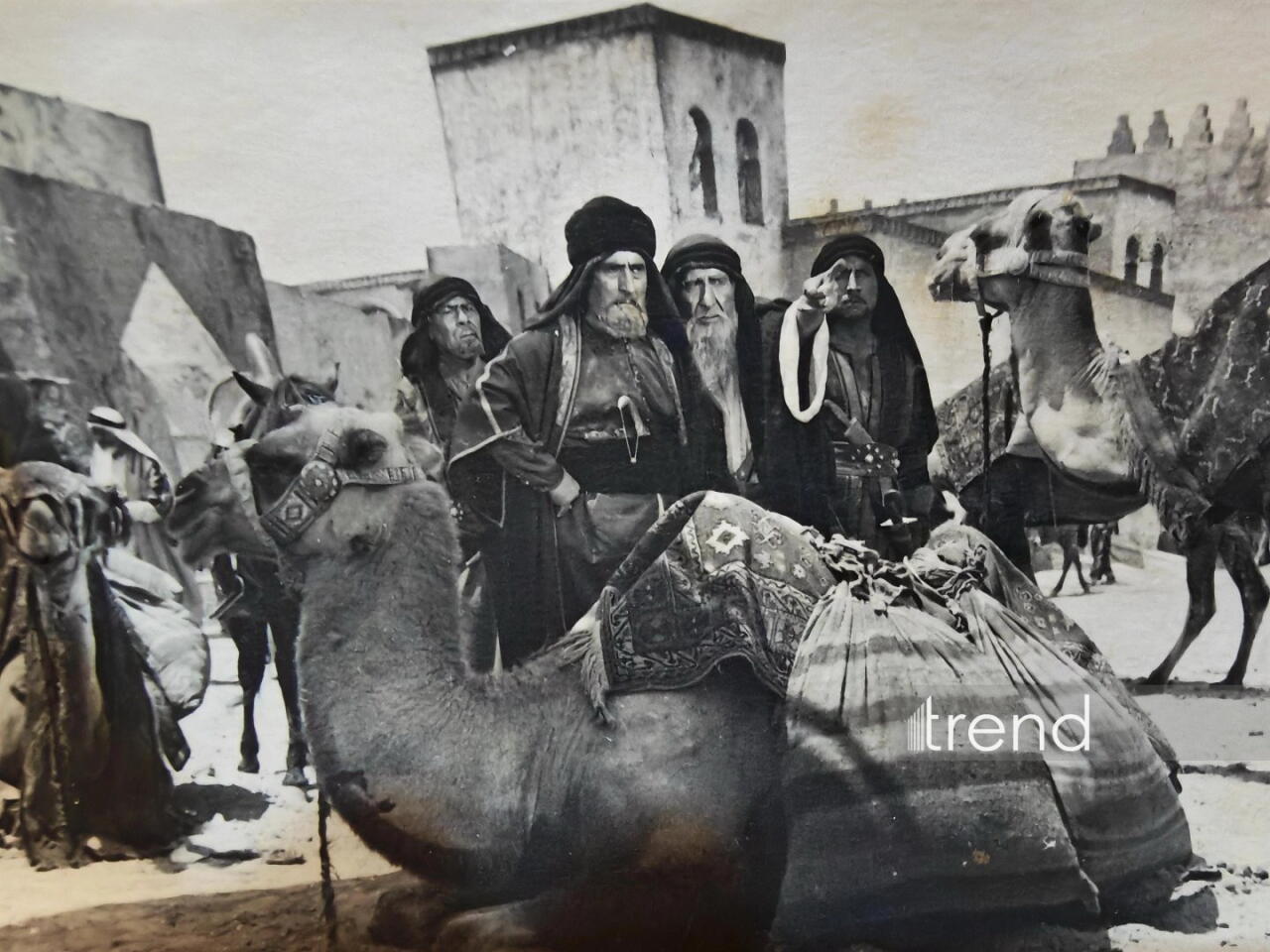 Хранитель памяти кино Пярвиз Гулиев – агентству Trend представлены эксклюзивные кадры из стеклянных негативов