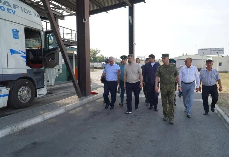 Dağıstan rəhbəri Azərbaycanla sərhəddə avtomobil buraxılış məntəqəsinə baş çəkib
