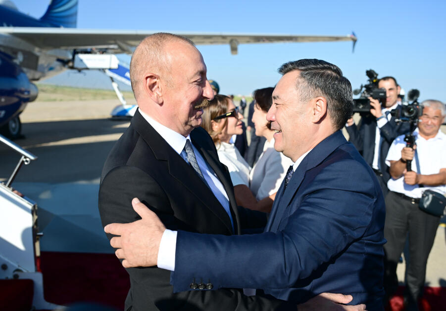 Prezident İlham Əliyev Qırğızıstana dövlət səfərinə gəlib