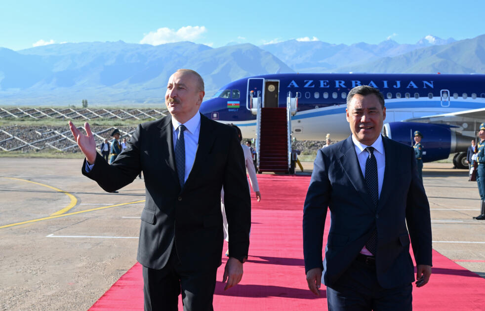 Prezident İlham Əliyev Qırğızıstana dövlət səfərinə gəlib