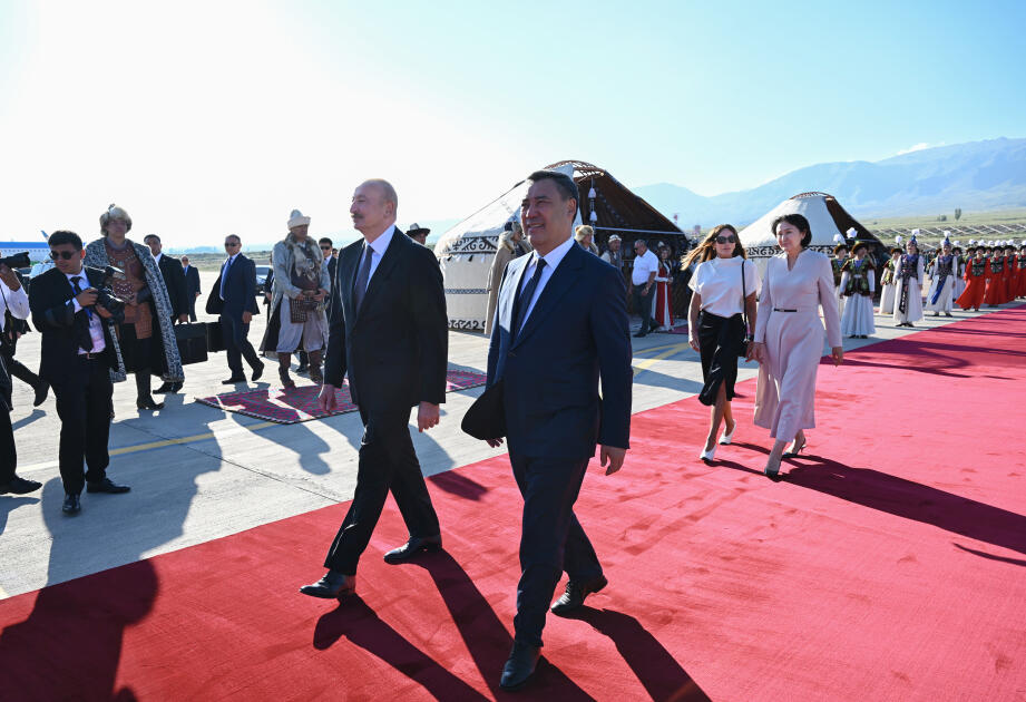 Prezident İlham Əliyev Qırğızıstana dövlət səfərinə gəlib