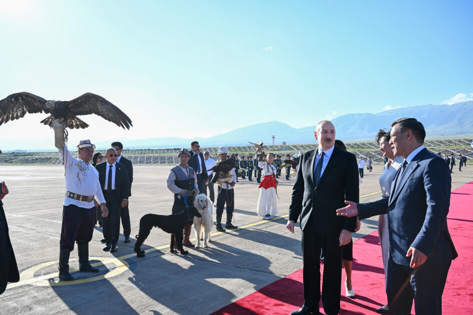 Prezident İlham Əliyev Qırğızıstana dövlət səfərinə gəlib