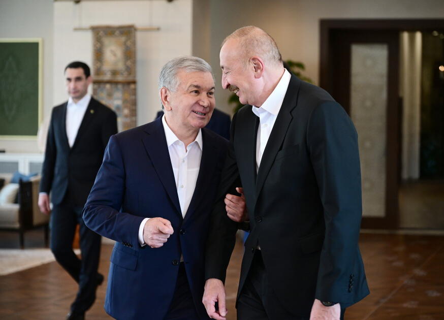 Президент Ильхам Алиев и Первая леди Мехрибан Алиева приняли участие в открытии отеля Baku Resort & Spa на озере Иссык-Куль
