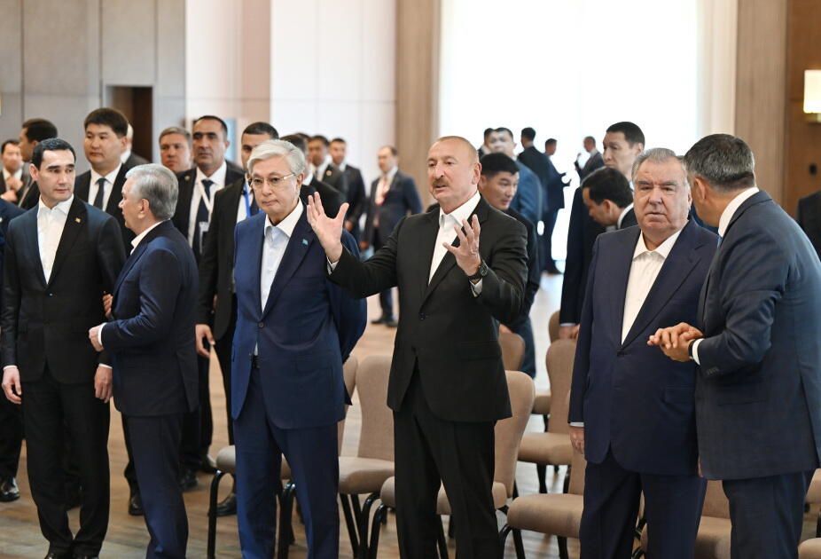Президент Ильхам Алиев и Первая леди Мехрибан Алиева приняли участие в открытии отеля Baku Resort & Spa на озере Иссык-Куль