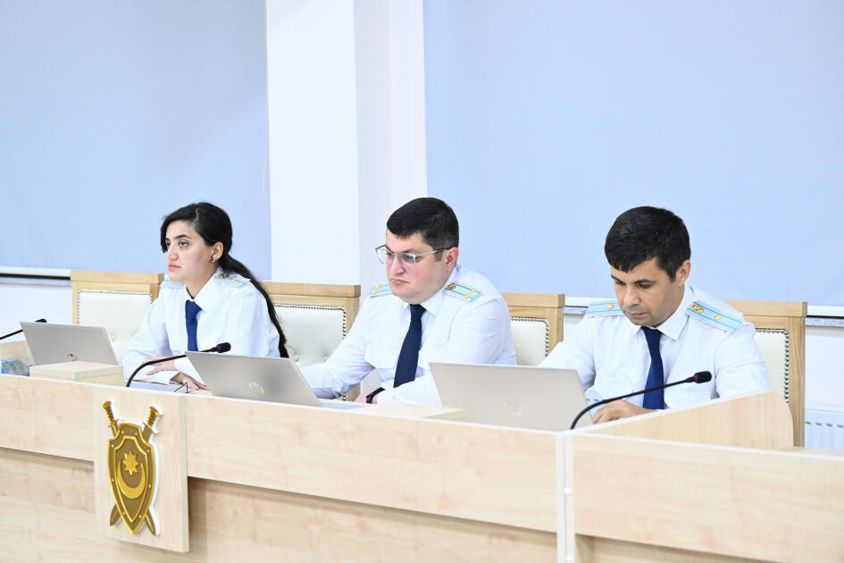 Ermənistan vətəndaşlarının şikayətləri üzrə apellyasiya məhkəməsində hakimlər kollegiyası müşavirəyə gedib