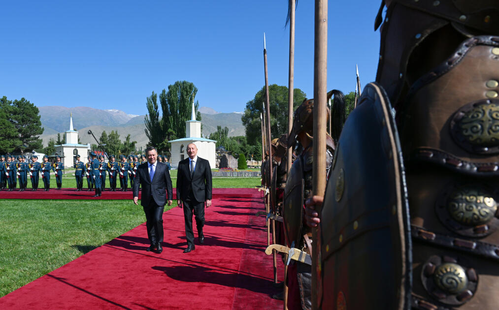 Prezident İlham Əliyevin Çolpon-Ata şəhərində rəsmi qarşılanma mərasimi olub
