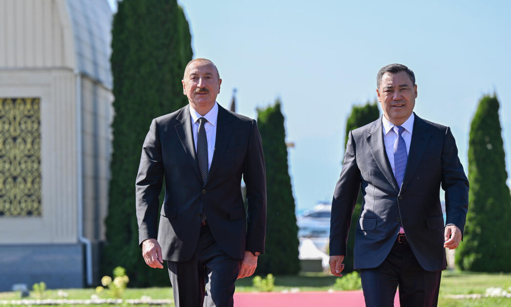 Prezident İlham Əliyevin Çolpon-Ata şəhərində rəsmi qarşılanma mərasimi olub