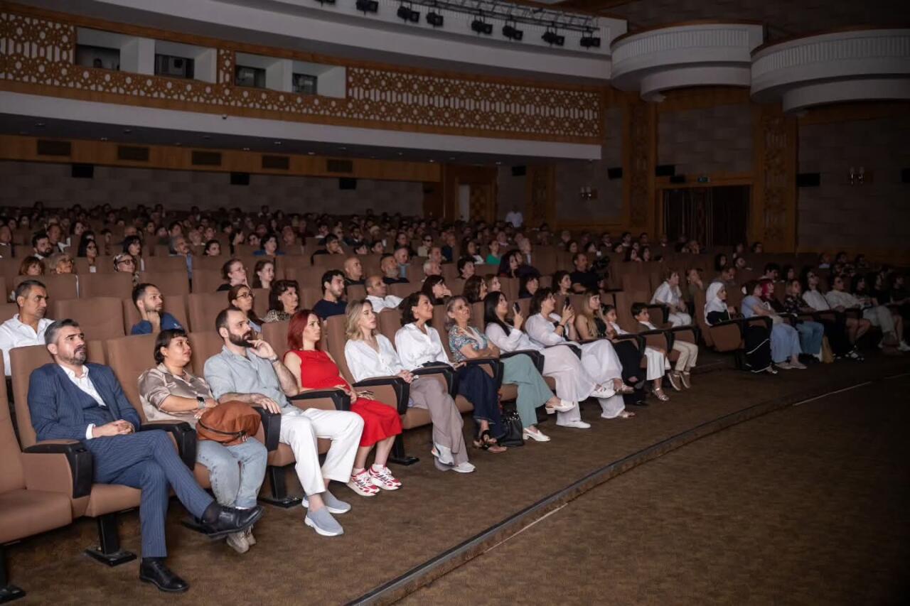 В Баку состоялась церемония награждения ко Дню национального кино