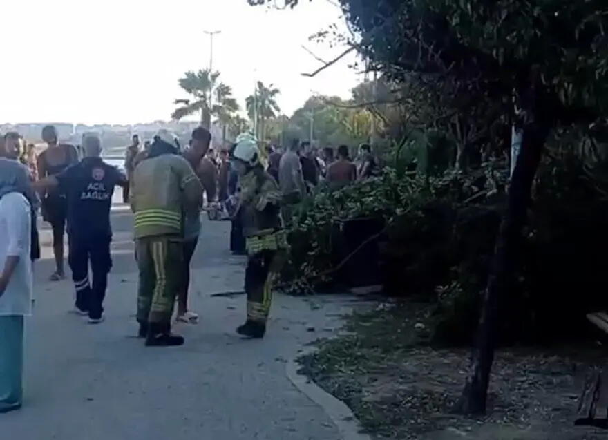 В Стамбуле произошел оползень,
