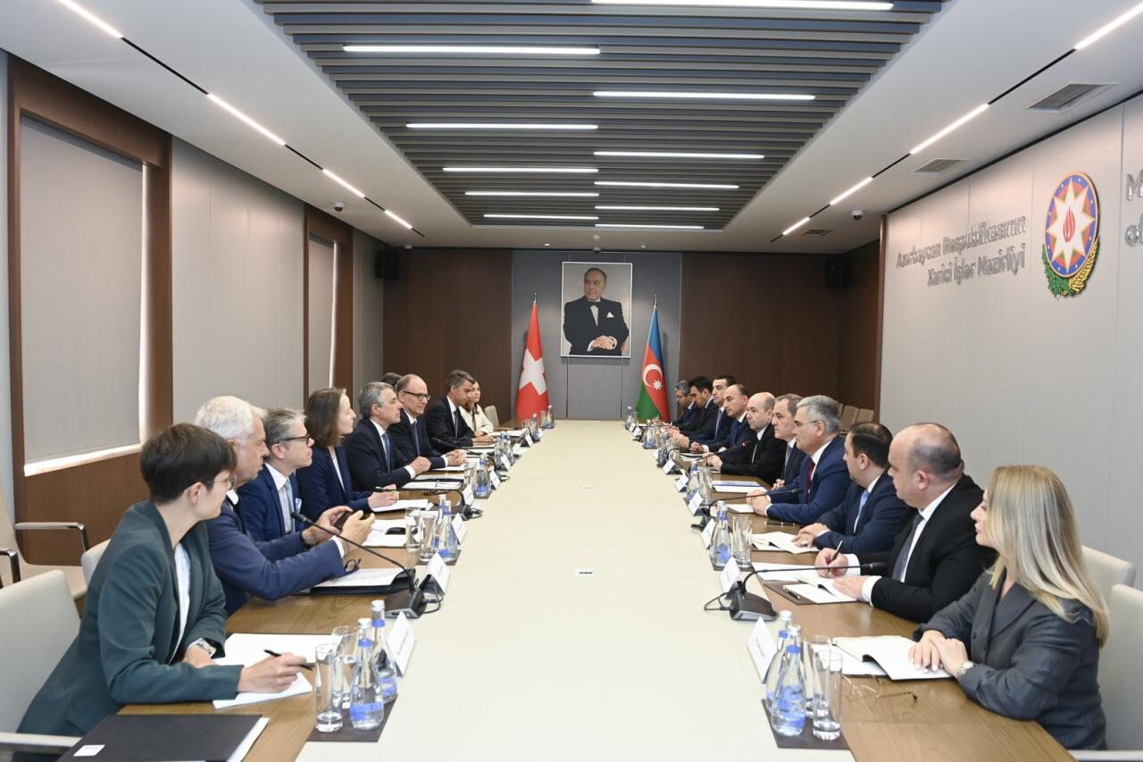 Ceyhun Bayramov və İqnatsio Kassis arasında təkbətək görüş başlayıb