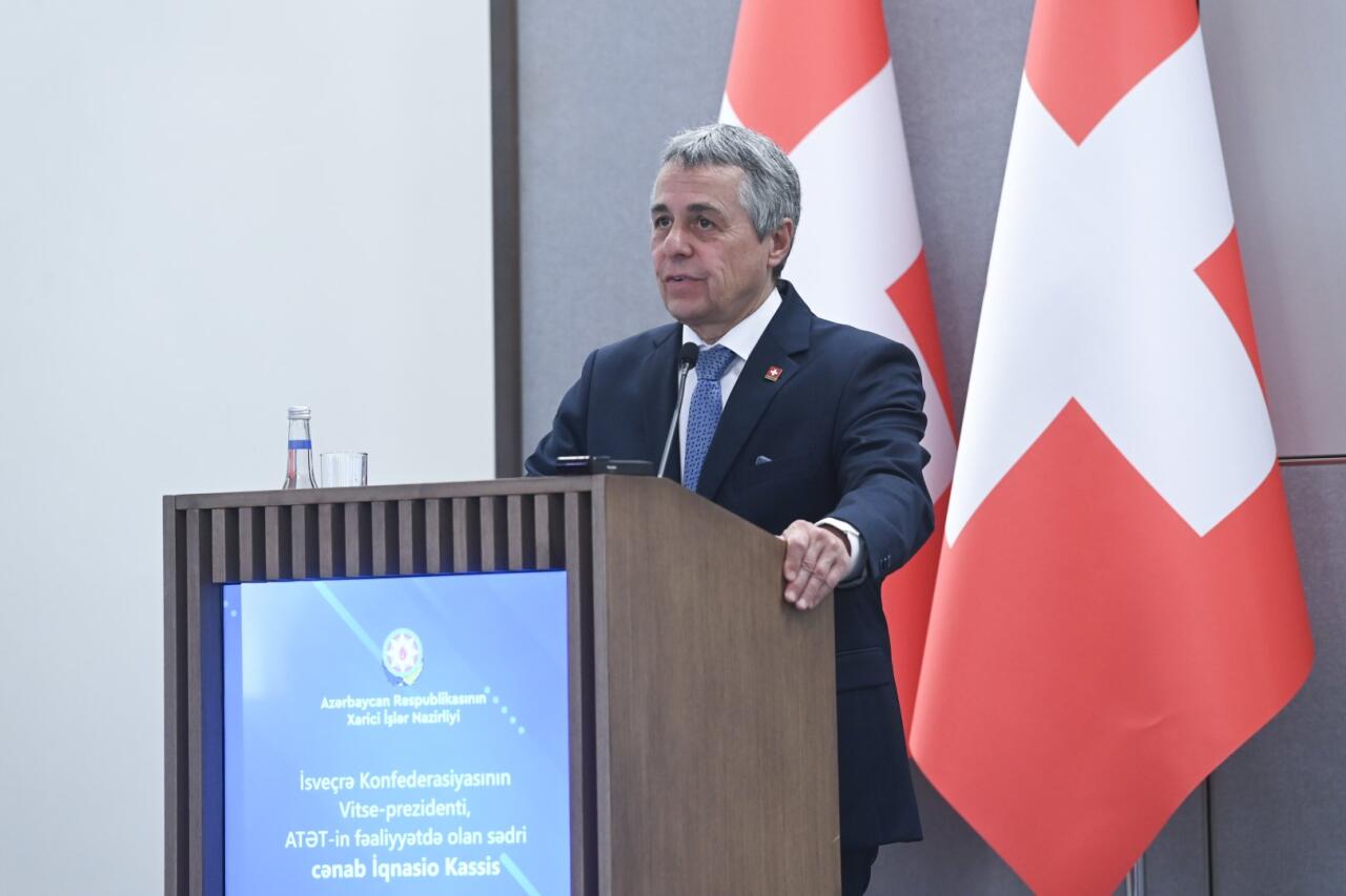Ceyhun Bayramov və İqnatsio Kassis arasında təkbətək görüş başlayıb