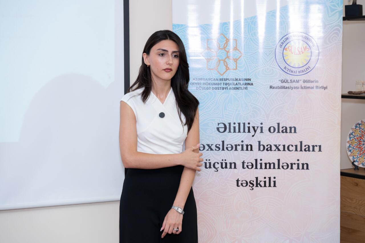 В Баку провели первый тренинг по уходу за людьми с инвалидностью