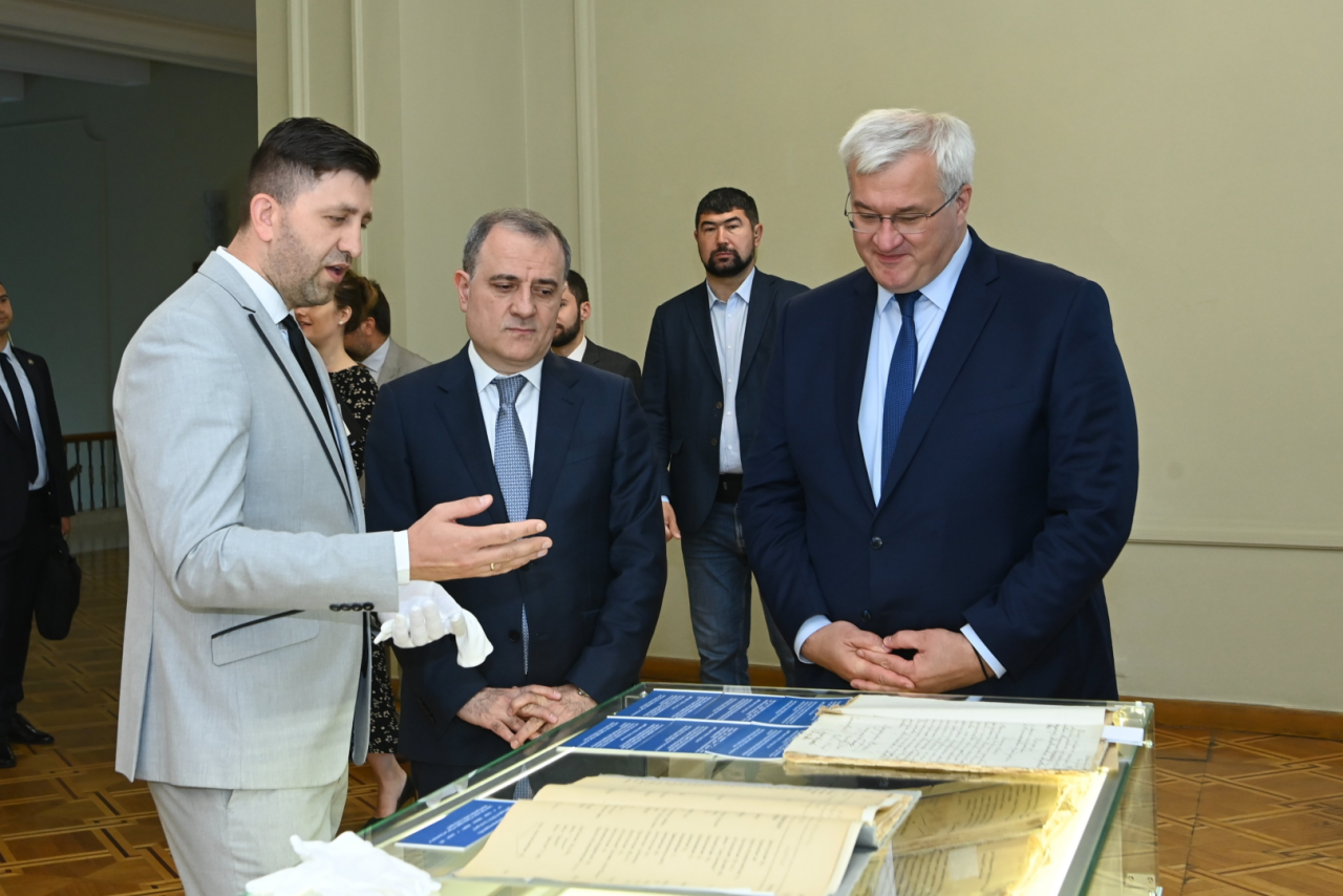Azərbaycan və Ukrayna XİN başçıları ölkələrin strateji tərəfdaşlığını müzakirə ediblər