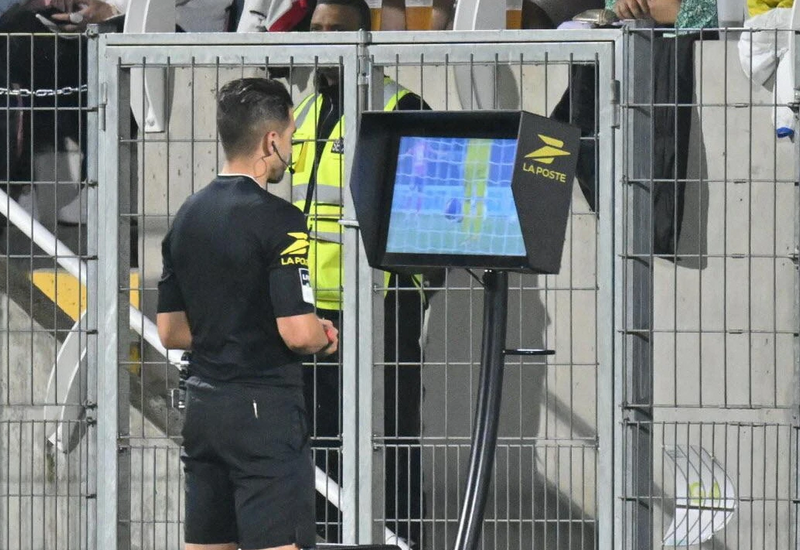 Во Франции впервые применили новую альтернативу VAR
