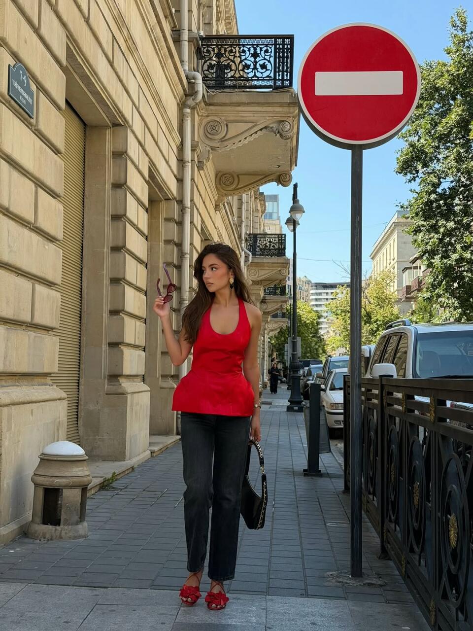 Аутфит с акцентом на красный от chabnamme