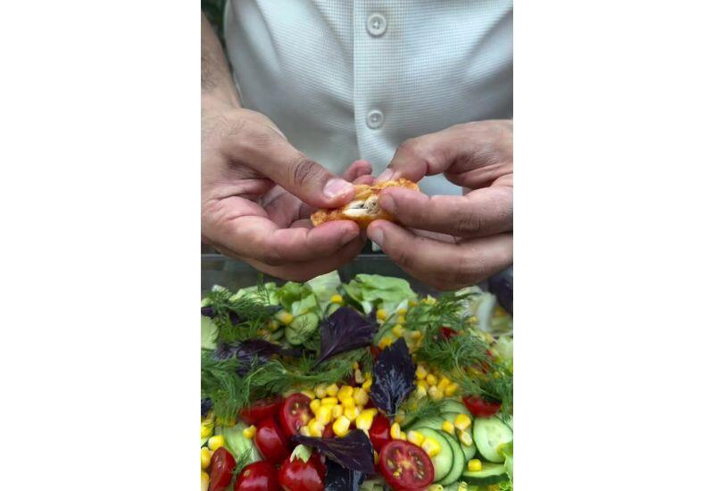 Салат с куриным попкорном от _chef_guseynov