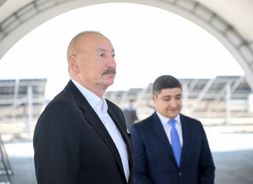 Prezident İlham Əliyev və Birinci xanım Mehriban Əliyeva Naxçıvan şəhərində “Şəms 1” və “Qərbi Üfüq” Günəş Elektrik stansiyalarında görülən işlərlə tanış olublar
