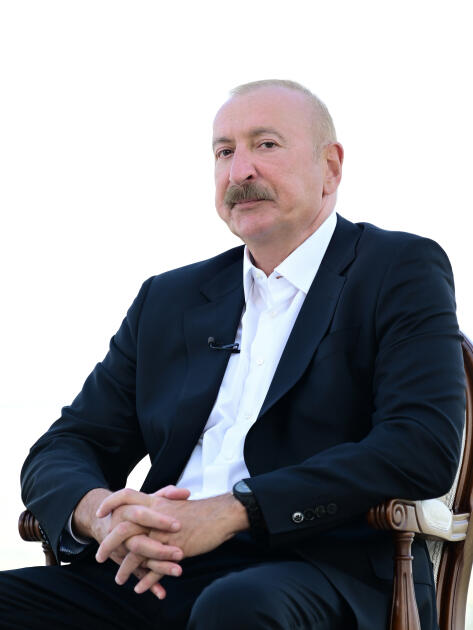 Президент Ильхам Алиев дал интервью Азербайджанскому телевидению