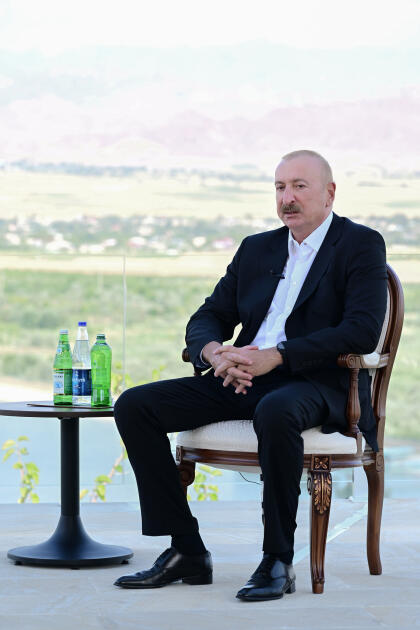 Президент Ильхам Алиев дал интервью Азербайджанскому телевидению