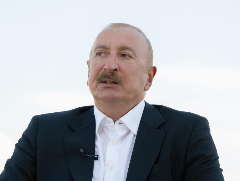 Президент Ильхам Алиев дал интервью Азербайджанскому телевидению