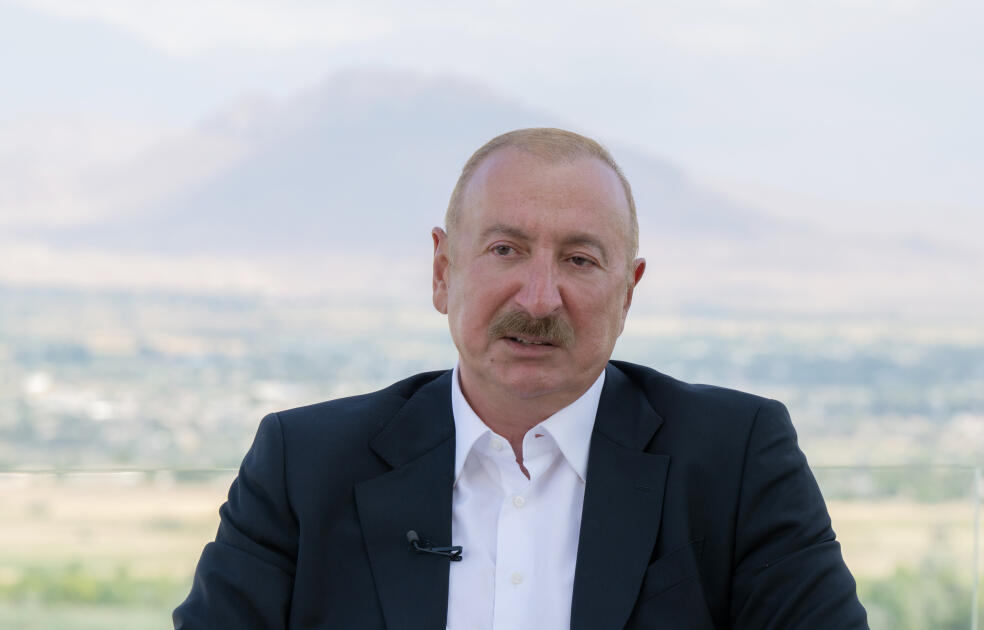 Президент Ильхам Алиев дал интервью Азербайджанскому телевидению