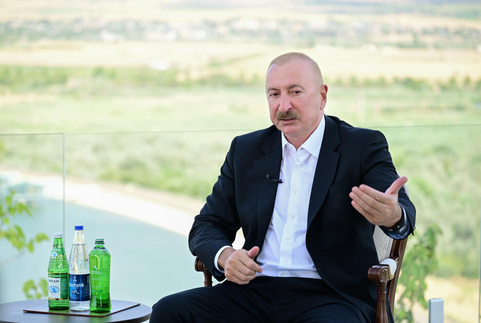 Президент Ильхам Алиев дал интервью Азербайджанскому телевидению