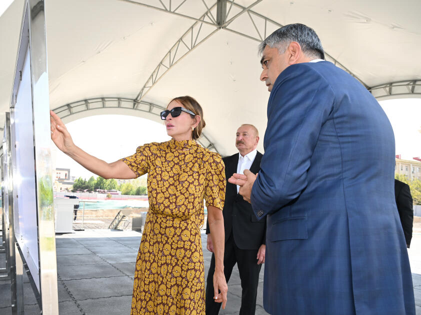 Президент Ильхам Алиев и Первая леди Мехрибан Алиева приняли участие в закладке фундамента Гостиничного комплекса «Нахчыван»