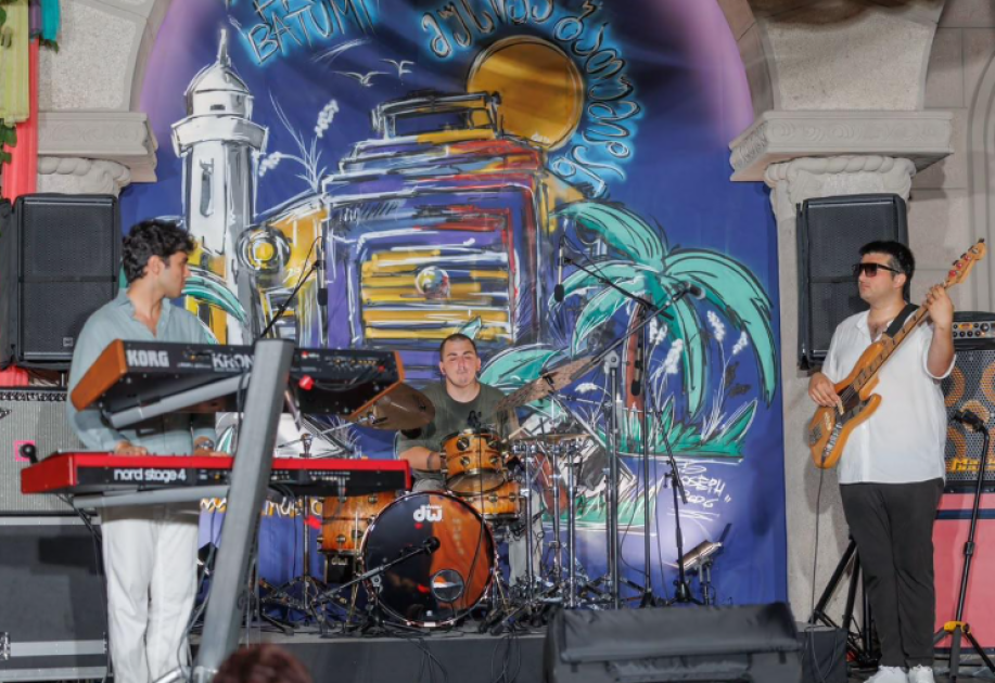 Azərbaycan Batumidə keçirilən musiqi festivalında təmsil olunub