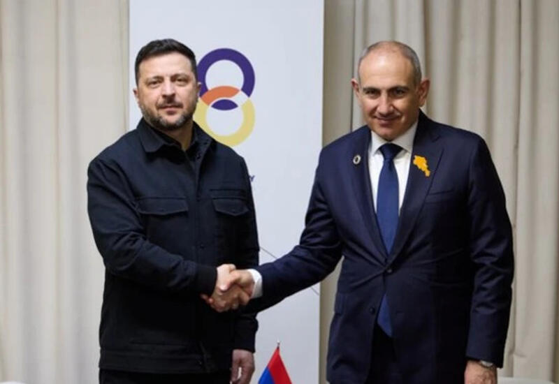 Зеленский и Пашинян провели телефонные переговоры