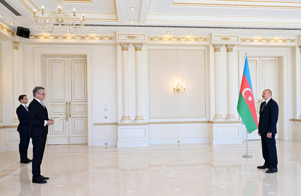 Президент Ильхам Алиев принял верительные грамоты новоназначенного посла Германии в Азербайджане
