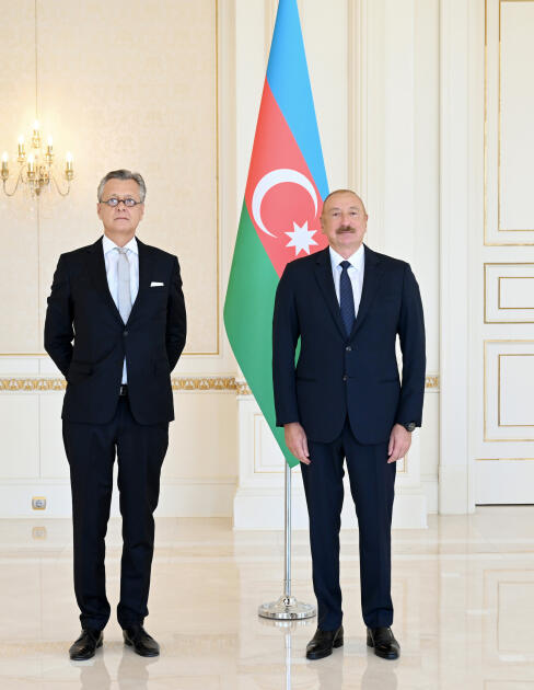 Президент Ильхам Алиев принял верительные грамоты новоназначенного посла Германии в Азербайджане