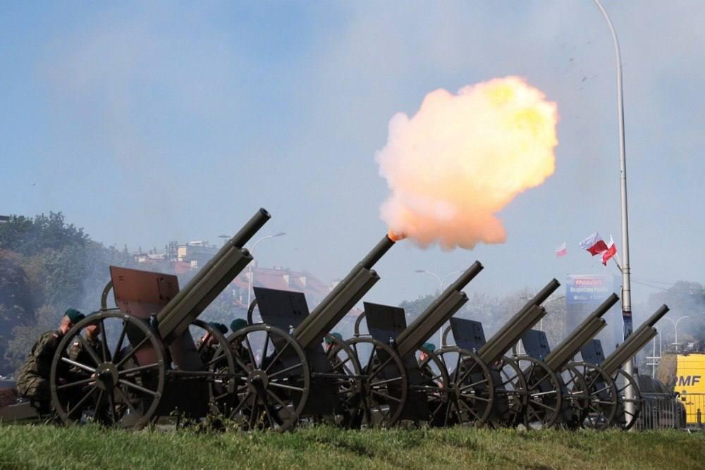 В Польше проходит крупнейший военный парад в истории страны