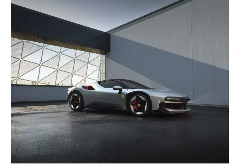 Ferrari замаскировала под Kia суперкар SF90