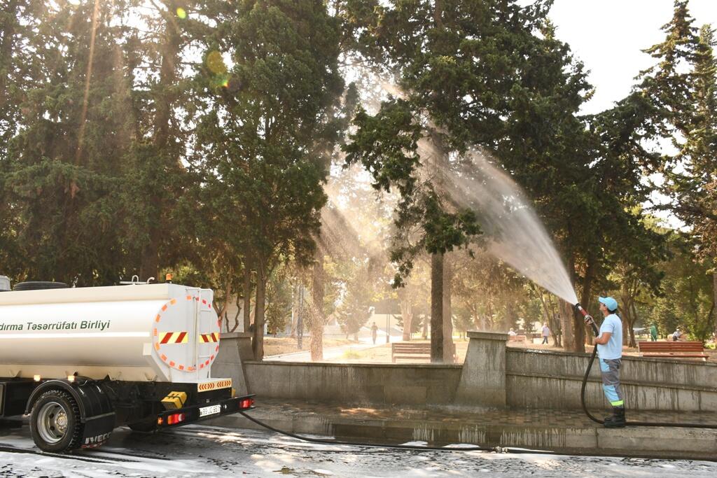 Bakı şəhəri bu gün bir daha yuyuldu