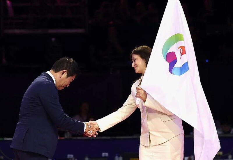 Флаг чемпионата мира по художественной гимнастике передали Азербайджану