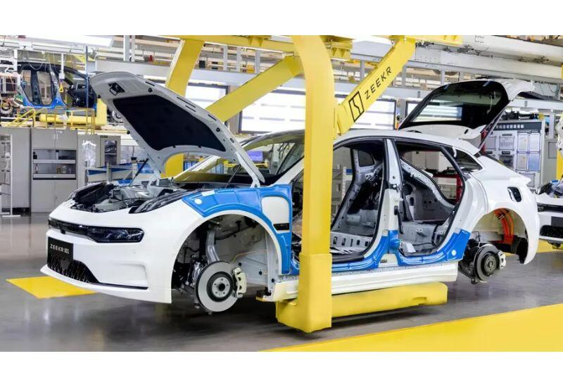 Европейские заводы Volvo начнут делать автомобили китайского Geely