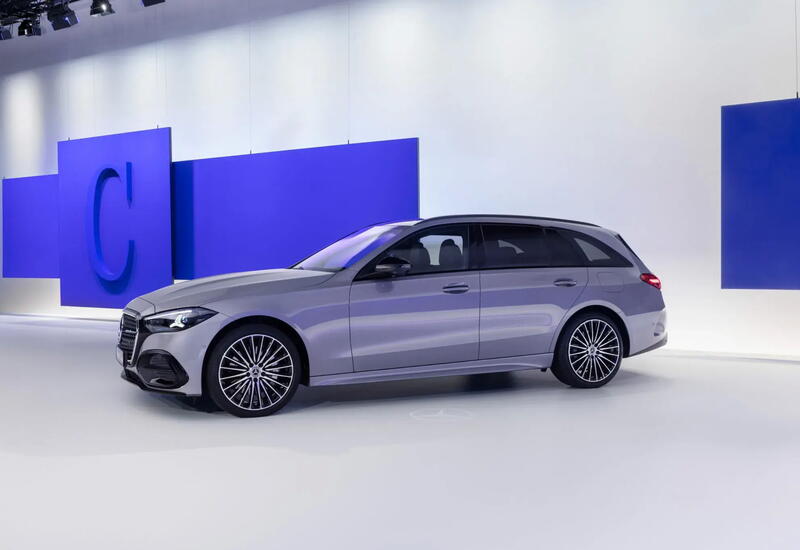 Обновленный Mercedes C-Class получил светящуюся решетку и ChatGPT