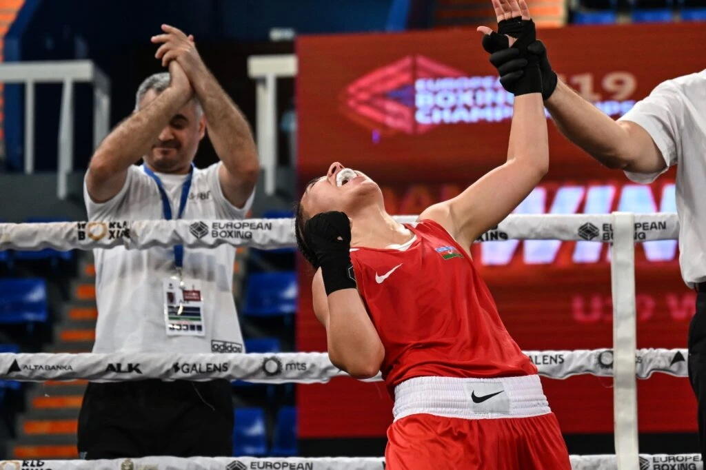 Азербайджанская боксерша вышла в полуфинал Евро