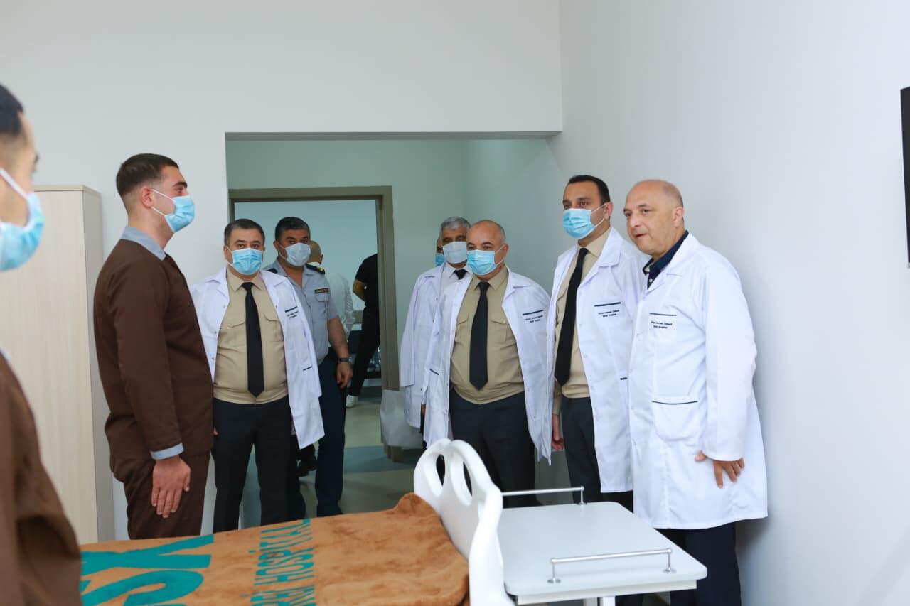 Hərbi Prokurorluğun rəhbər vəzifəli şəxsləri Dövlət Sərhəd Xidmətinin hospitalını və hərbi hissələrini ziyarət edib