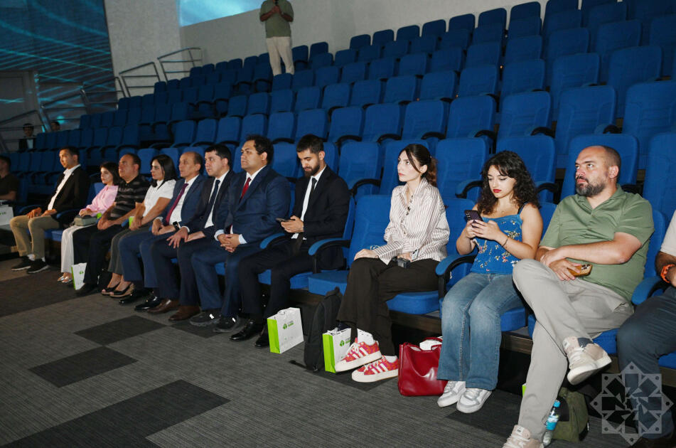 Азербайджанским журналистам в IT Park Uzbekistan была представлена цифровая экосистема страны