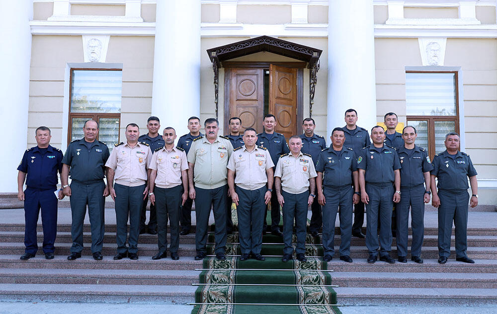 Азербайджан и Узбекистан обменялись опытом в военной сфере