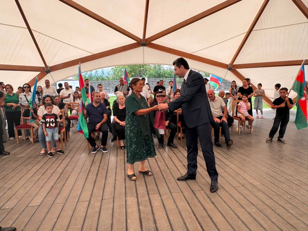 Xankəndi, Xocalı və Ağdərəyə köçürülən ailələrə evlərin açarları təqdim edilib