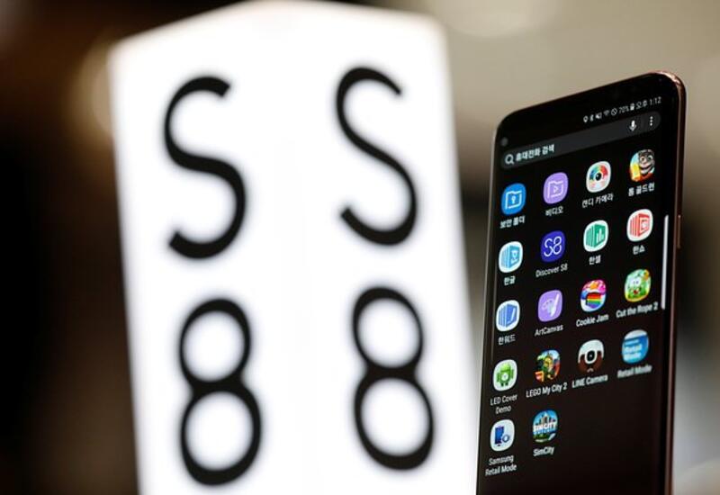 Samsung обновила старые смартфоны