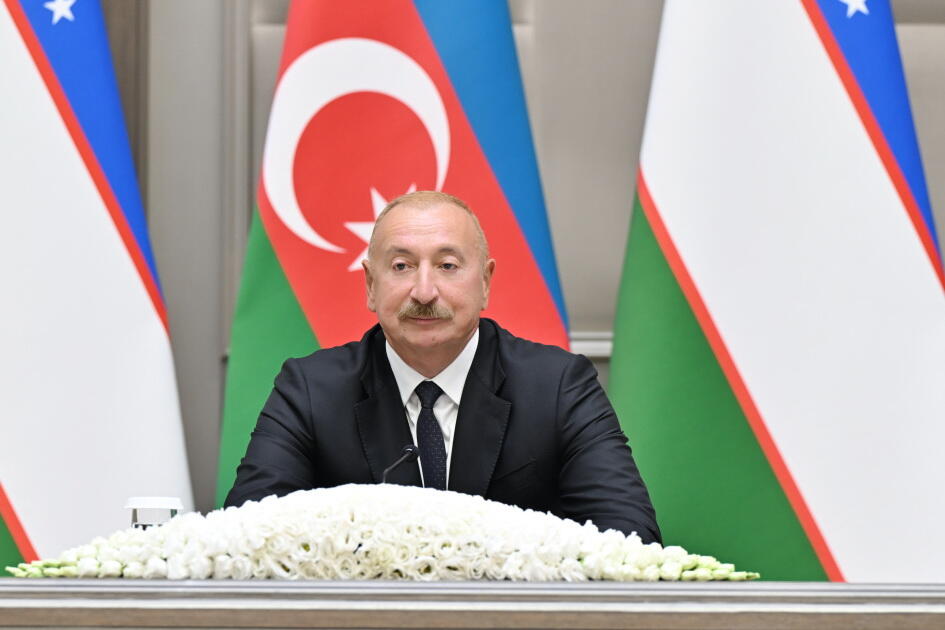 Президент Ильхам Алиев и Президент Шавкат Мирзиёев выступили с заявлениями для прессы