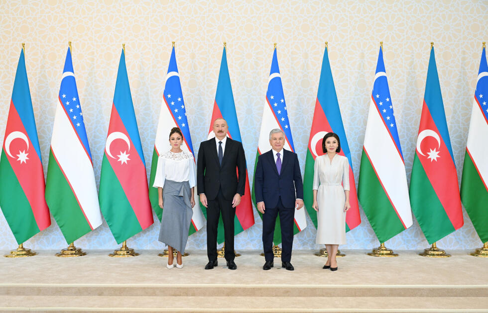 Azərbaycan ilə Özbəkistan Prezidentləri və Birinci xanımlar “Kuksaroy” Dövlət İqamətgahında birgə foto çəkdiriblər