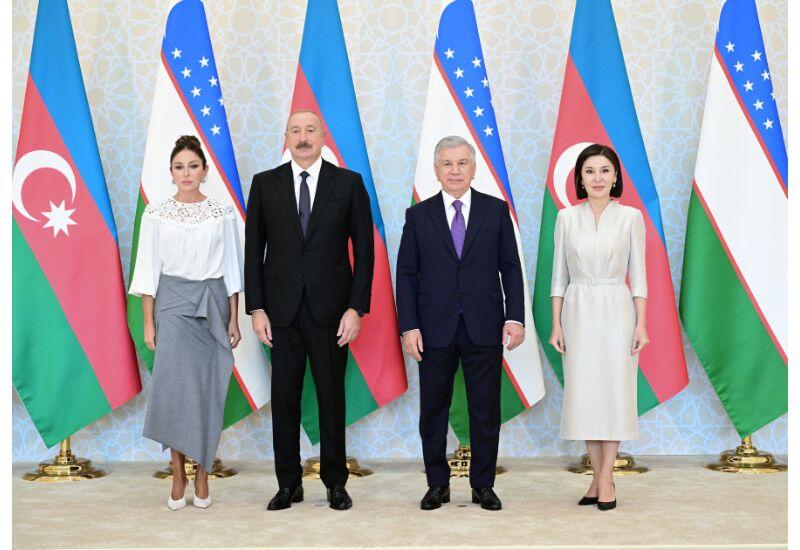 Azərbaycan ilə Özbəkistan Prezidentləri və Birinci xanımlar “Kuksaroy” Dövlət İqamətgahında birgə foto çəkdiriblər