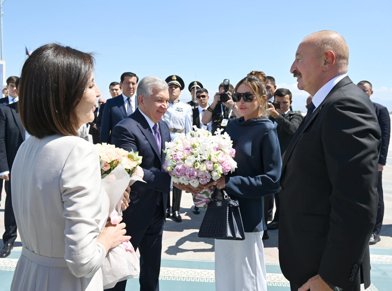 Prezident İlham Əliyev Özbəkistana dövlət səfərinə gəlib