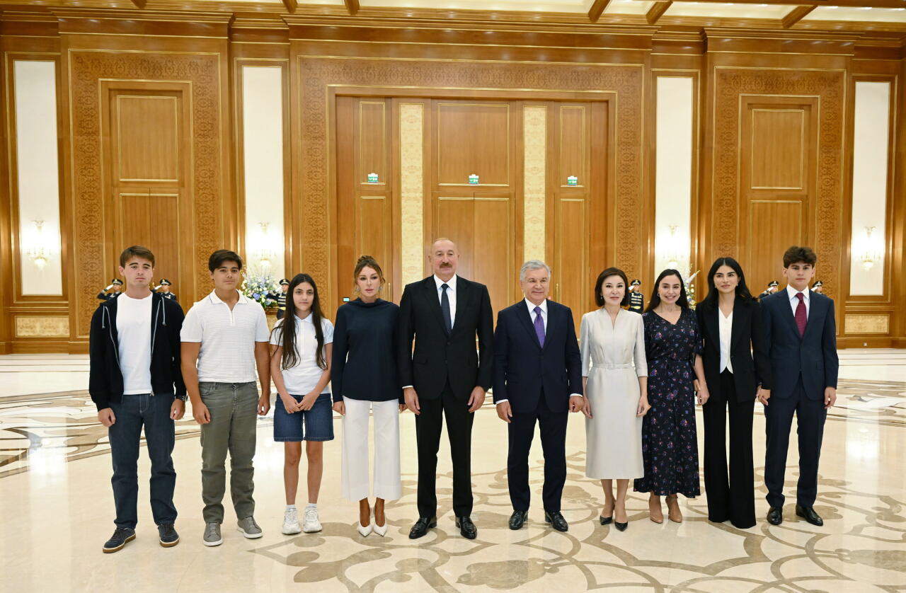 Prezident İlham Əliyev Özbəkistana dövlət səfərinə gəlib