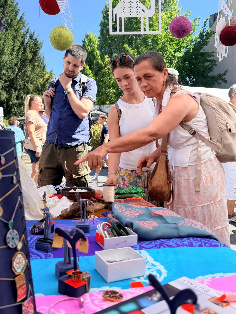 Азербайджанский национальный музей ковра принял участие в 40-м Международном фестивале народных искусств в Будапеште