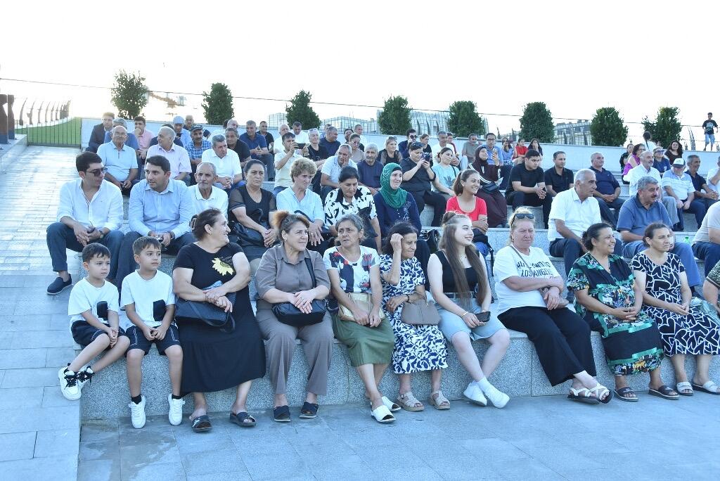 Paytaxtda yenə axşam konsertləri təşkil edilib